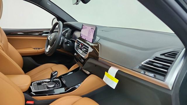Used 2025 BMW X4 xDrive30i AWD/4WD image 21