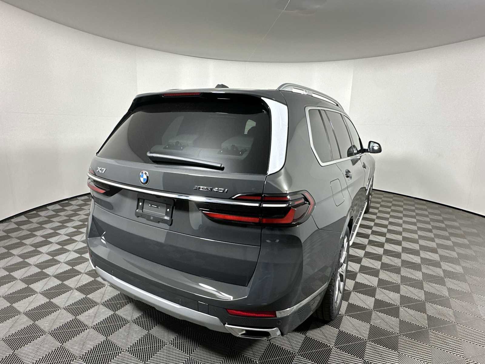 New 2026 BMW X7 xDrive40i w/ Executive Package image 9