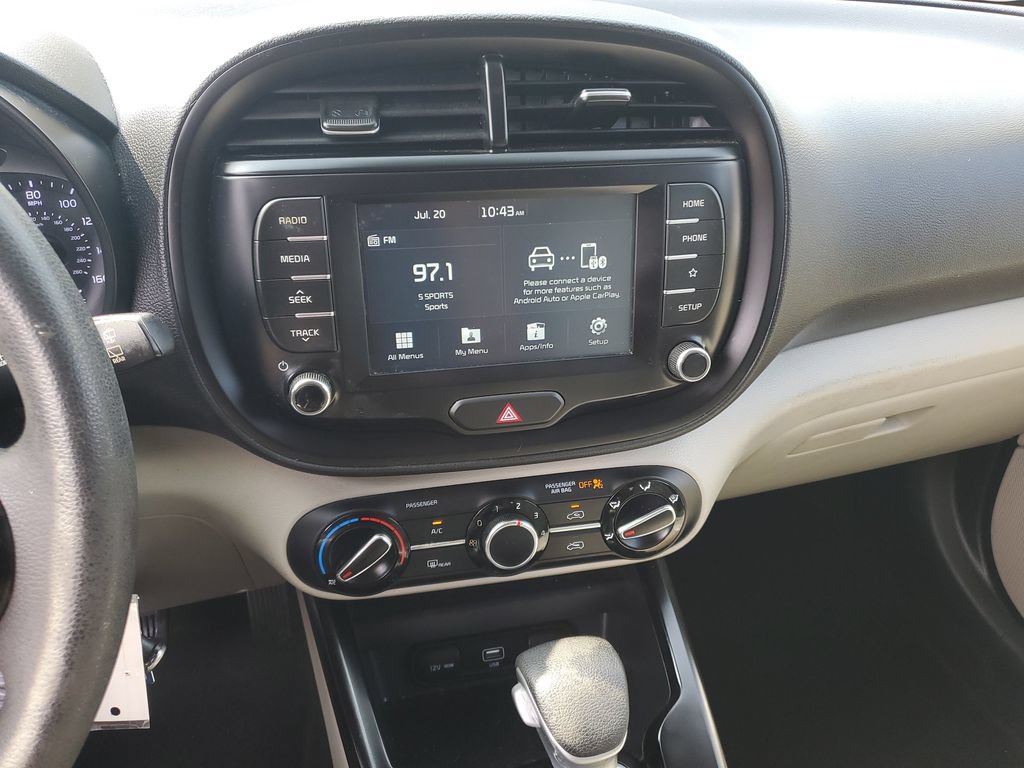 Used 2020 Kia Soul LX FWD image 16