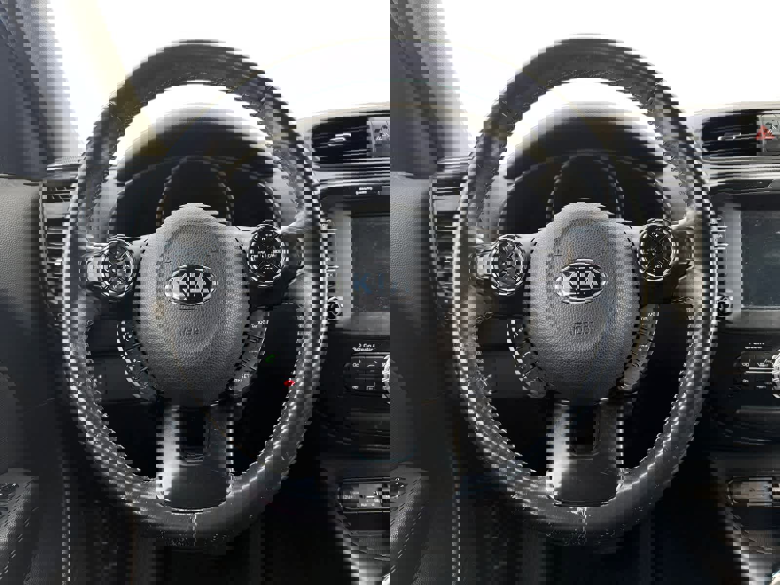 Used 2018 Kia Soul + image 12