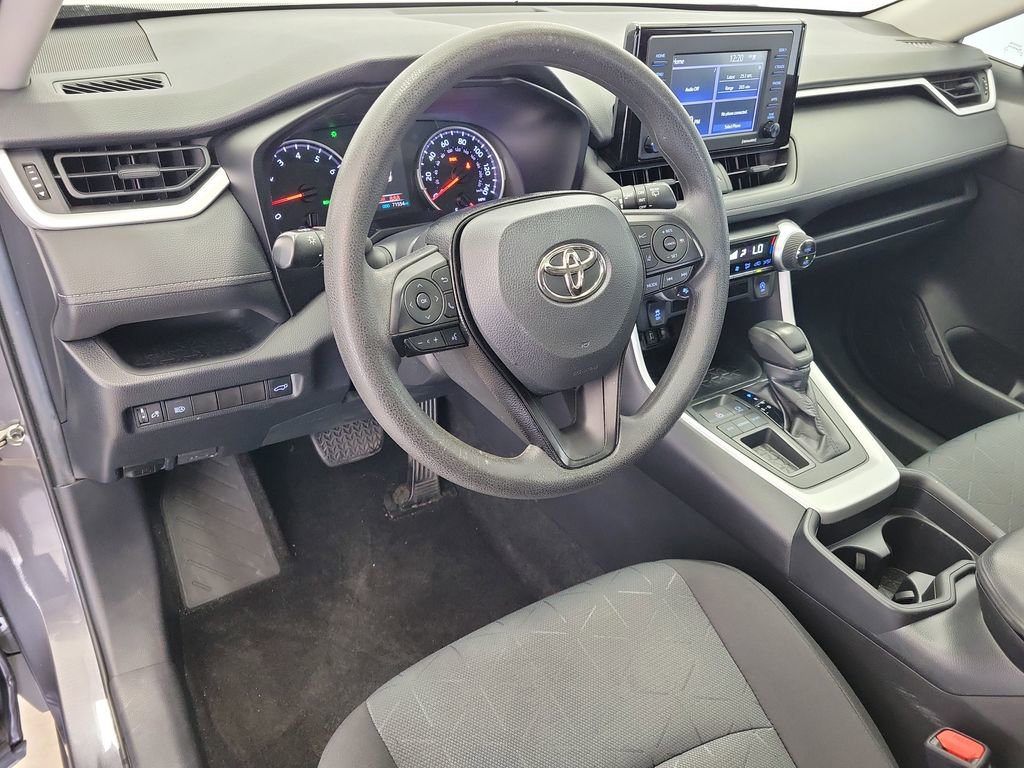 Used 2020 Toyota RAV4 XLE w/ Convenience Package FWD image 21