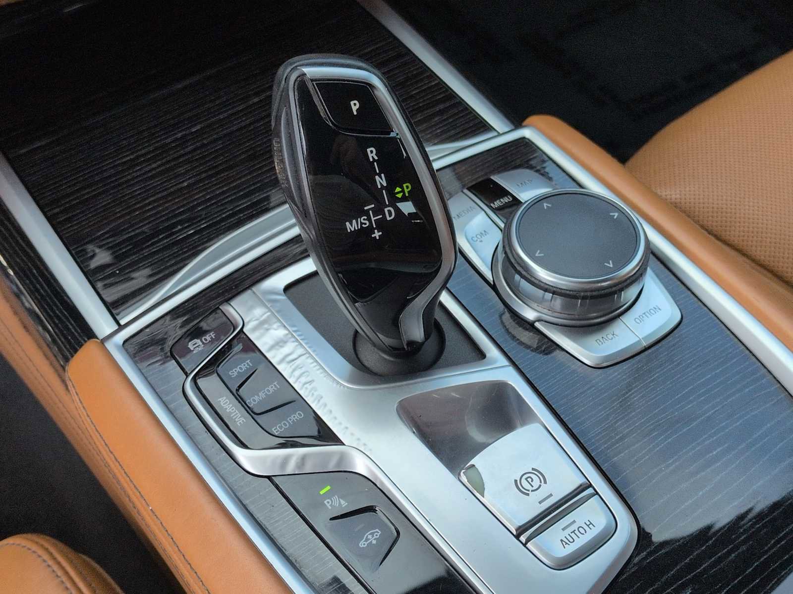 Used 2019 BMW 750i xDrive w/ M Sport Package image 34