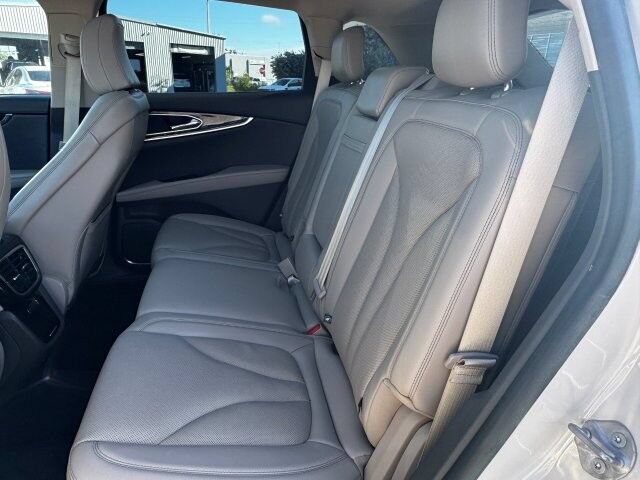 Used 2022 Lincoln Nautilus Reserve AWD/4WD image 10