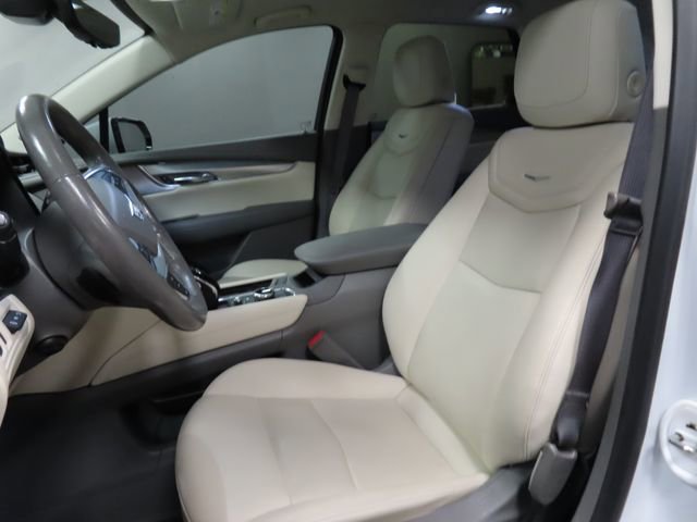 Certified 2023 Cadillac XT5 Premium Luxury w/ Technology Package FWD image 17
