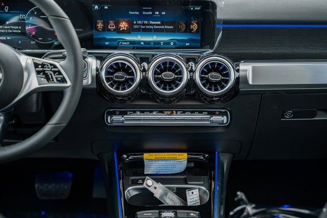 New 2026 Mercedes-Benz GLB 250 4MATIC image 22
