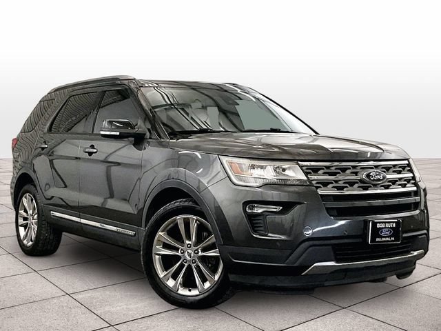 Used 2018 Ford Explorer XLT w/ Equipment Group 202A AWD/4WD image 3