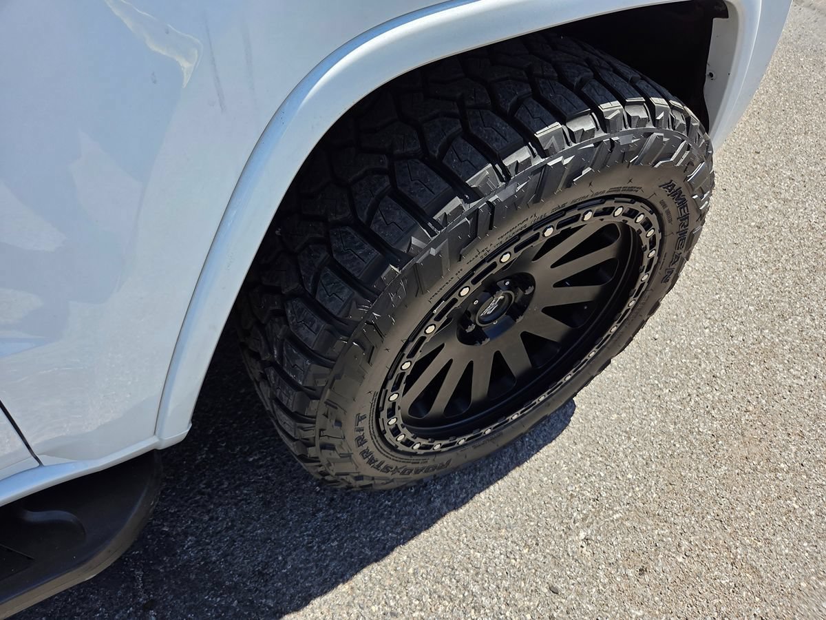 Used 2018 Jeep Grand Cherokee Altitude RWD image 27