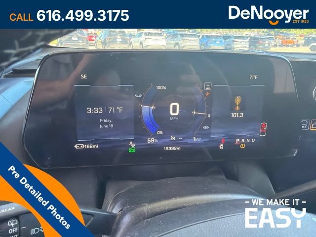 Used 2024 Chevrolet Equinox EV LT AWD/4WD image 11