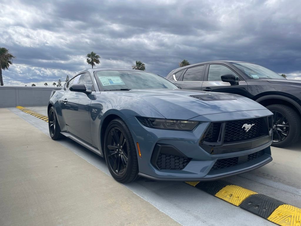 Used 2025 Ford Mustang GT RWD image 1