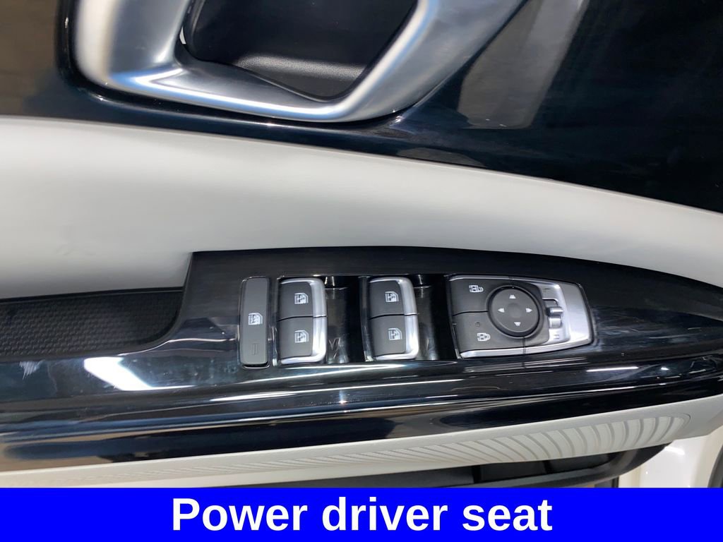 Used 2023 Kia Carnival EX FWD image 10