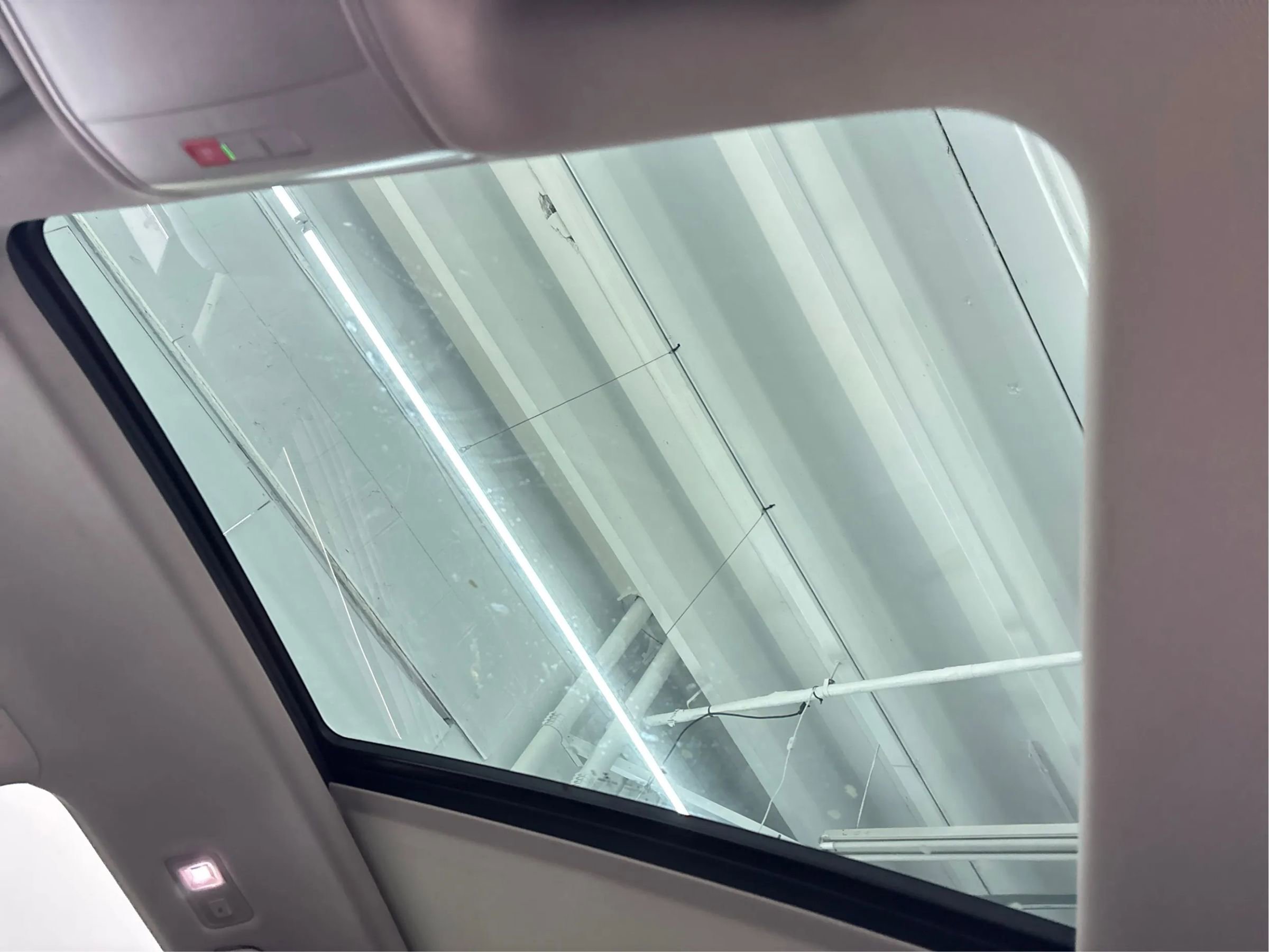 Used 2021 Volkswagen Atlas SE w/ Panoramic Sunroof Package image 28