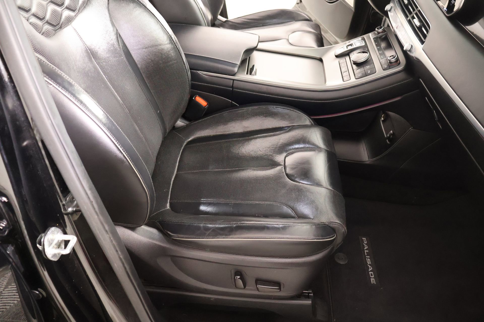 Used 2020 Hyundai Palisade Limited image 15