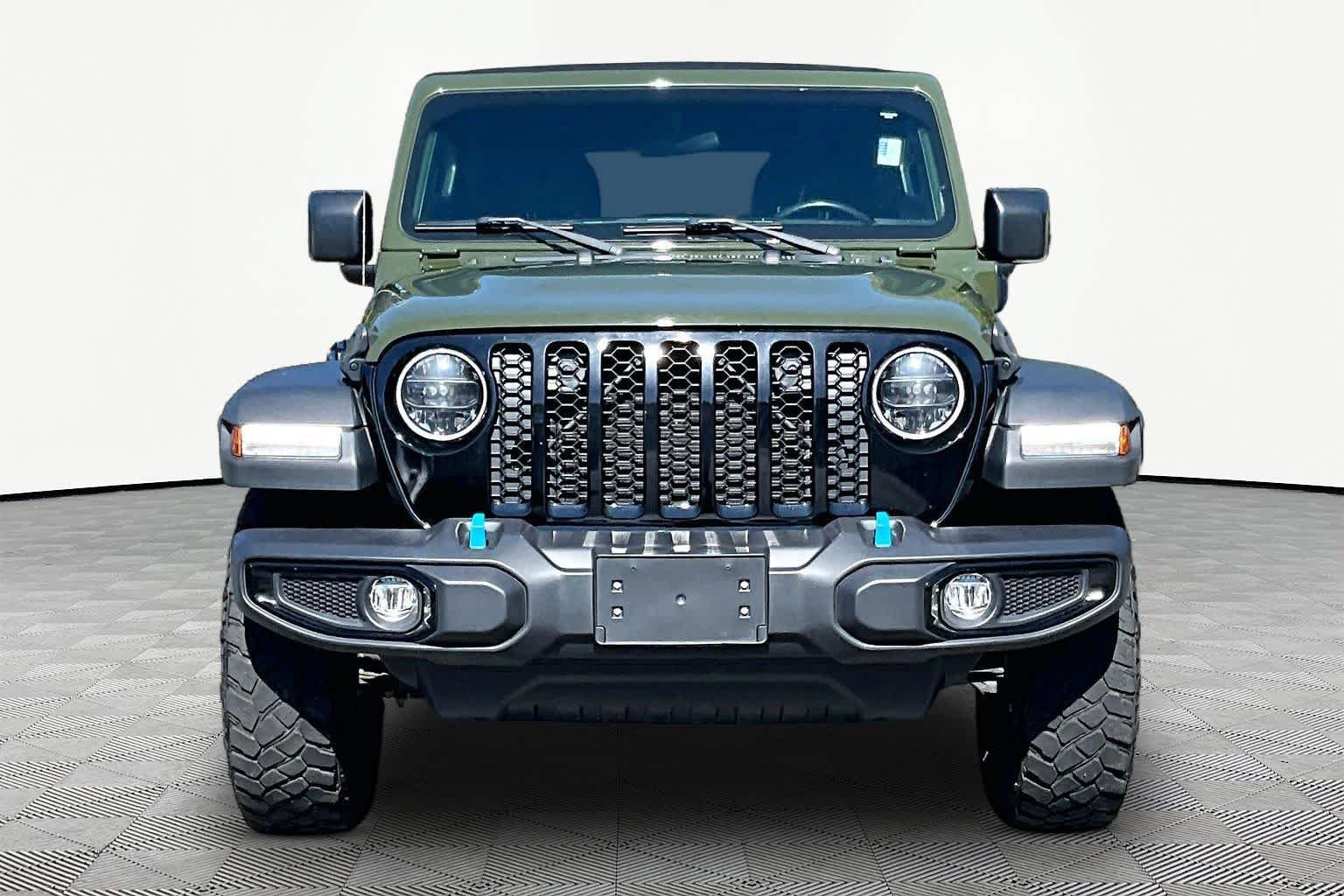 Used 2023 Jeep Wrangler Unlimited w/ Cold Weather Group AWD/4WD image 4