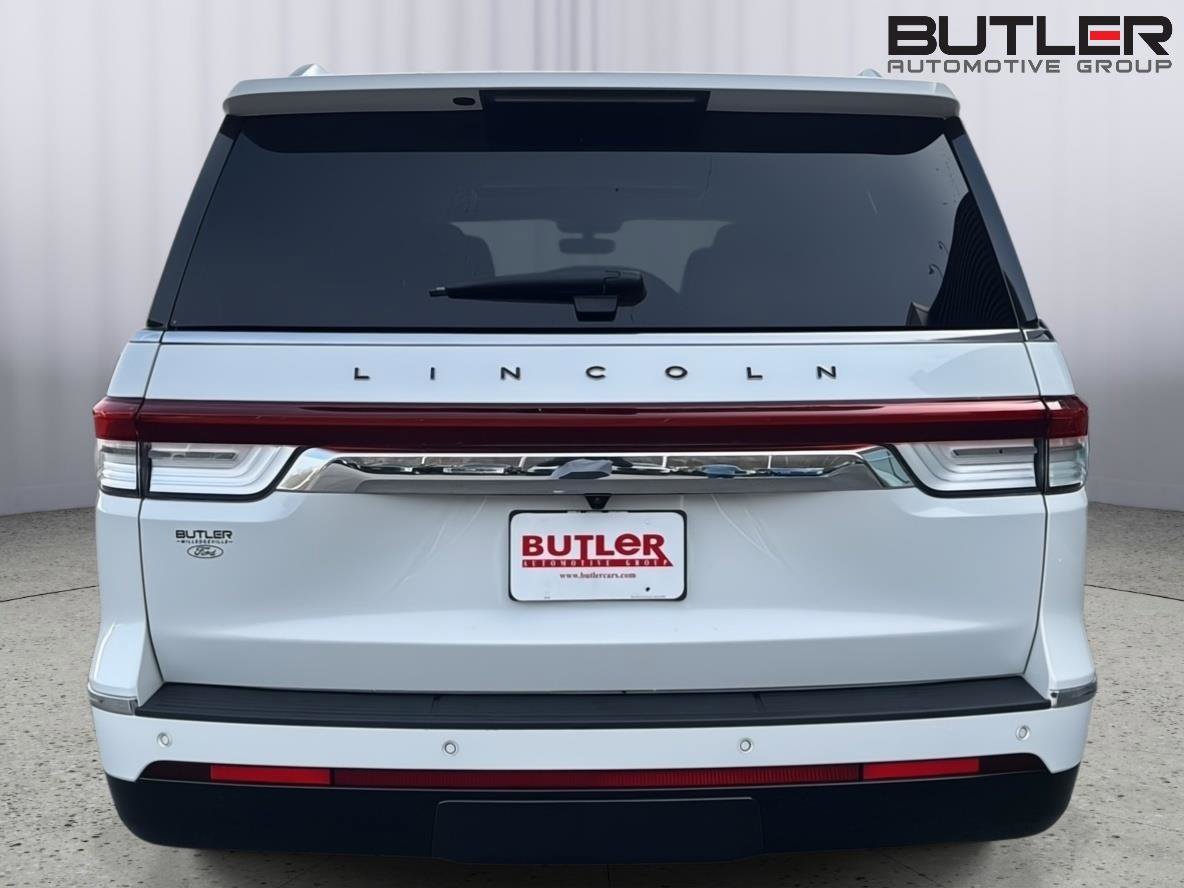 Used 2023 Lincoln Navigator L Black Label image 4