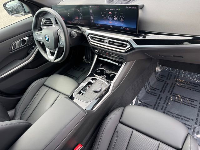Certified 2023 BMW 330i xDrive Sedan w/ Parking Assistance Package image 30