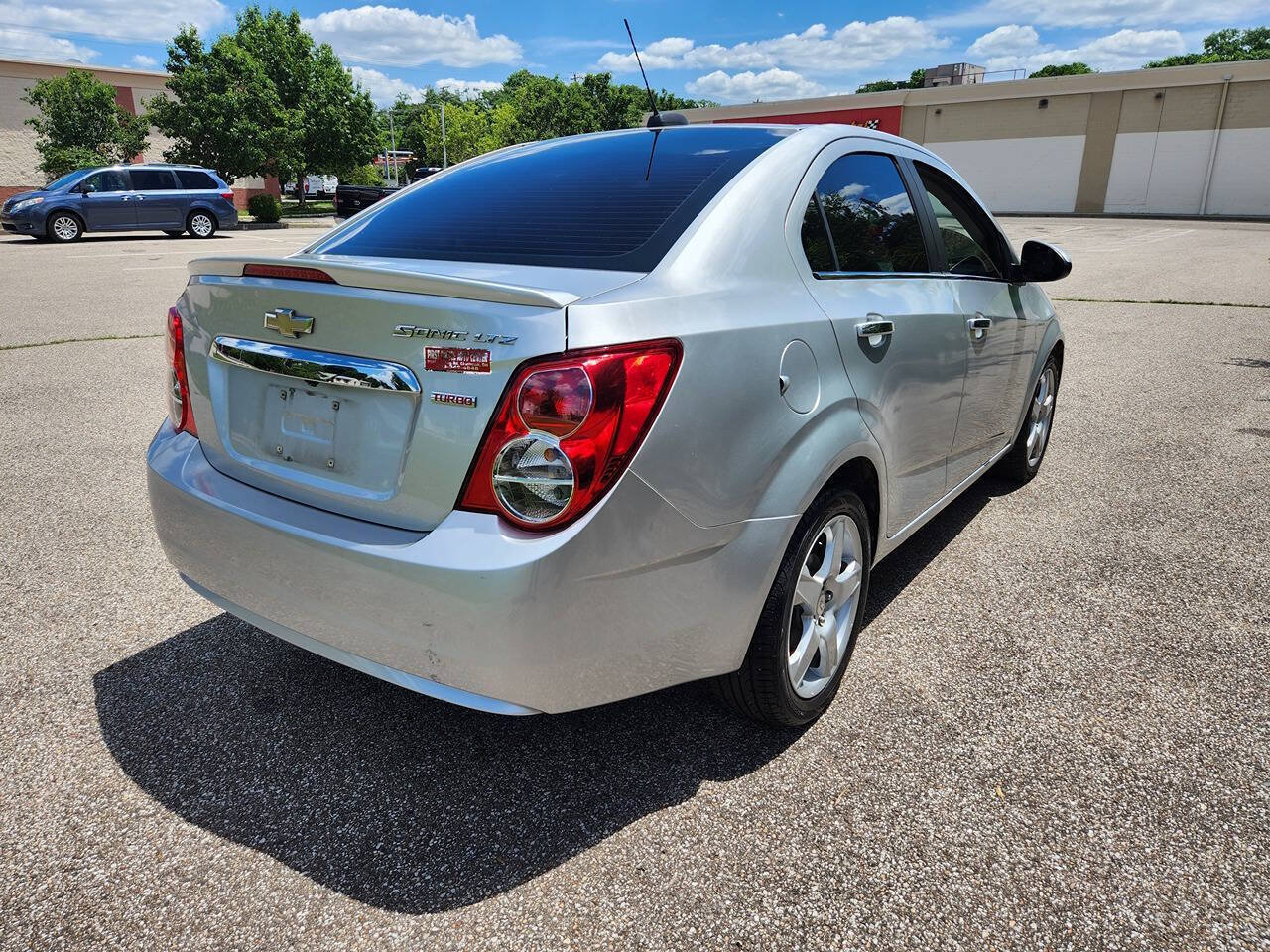 Used 2015 Chevrolet Sonic LTZ FWD image 17