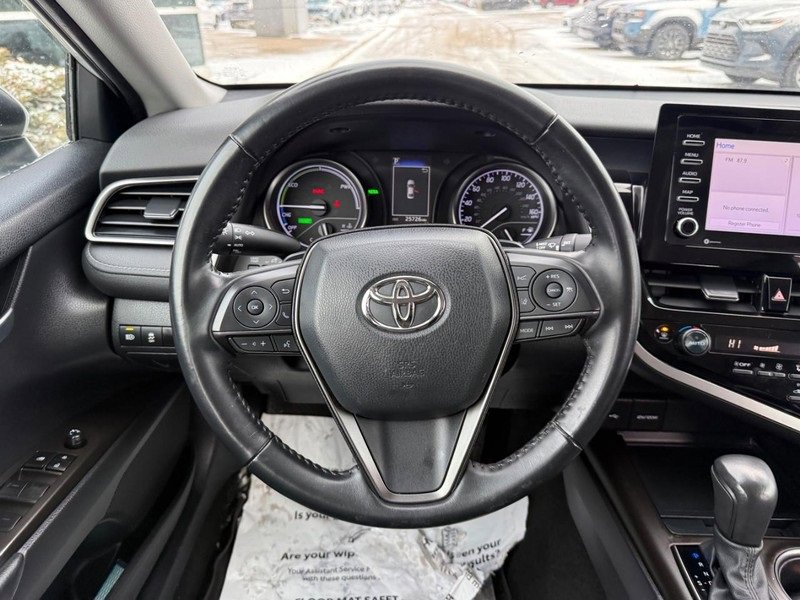 Used 2022 Toyota Camry SE image 14