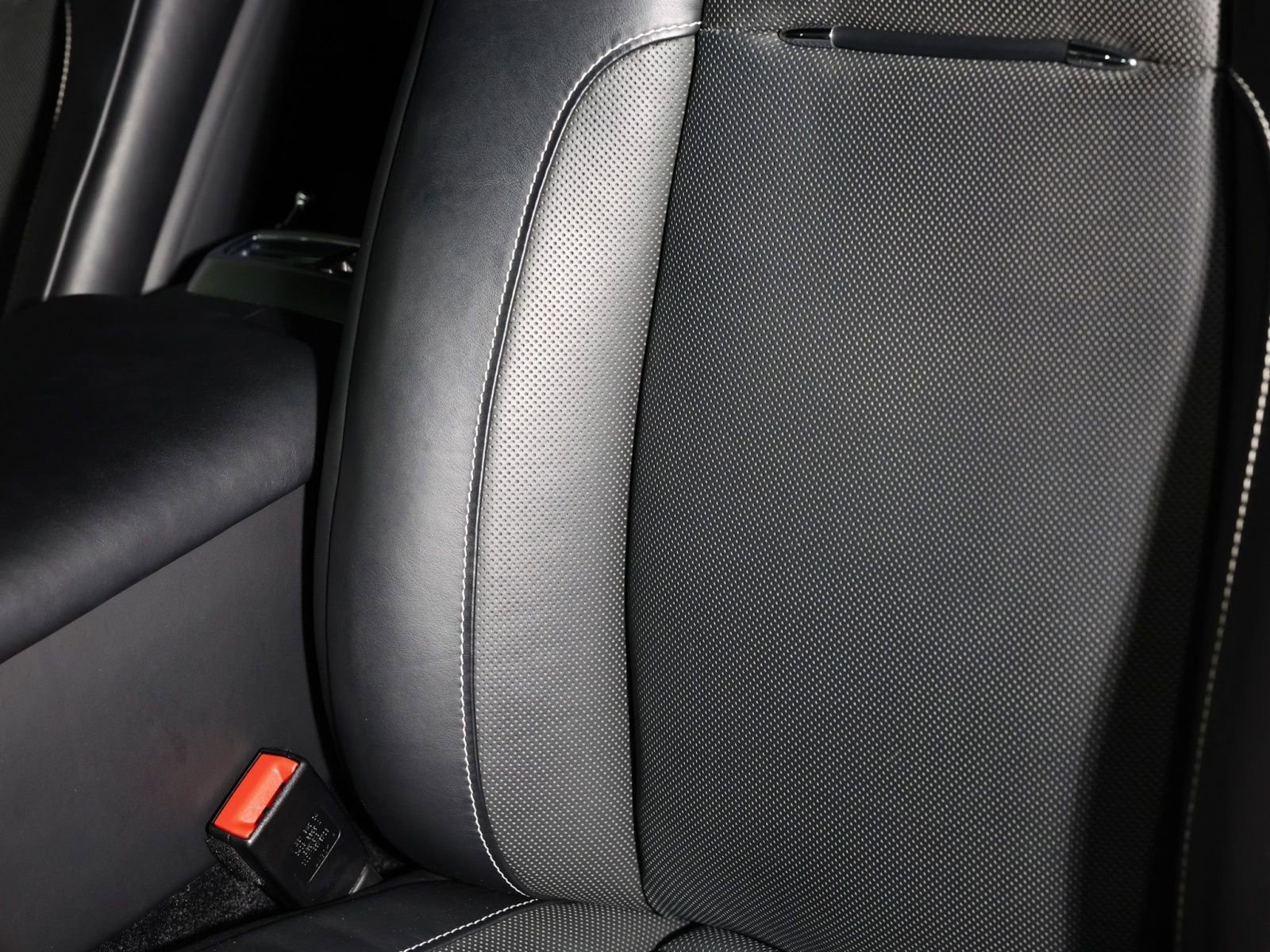 Used 2019 Rolls-Royce Wraith RWD image 25