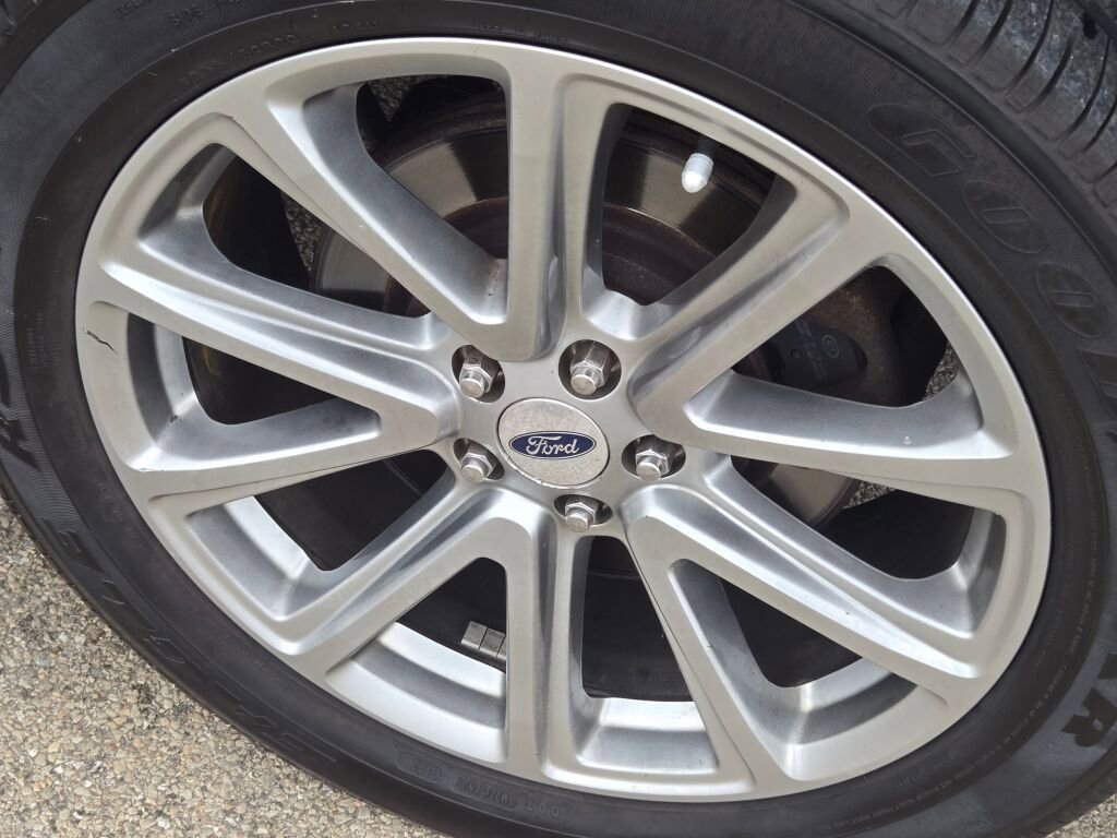 Used 2016 Ford Explorer Limited image 16