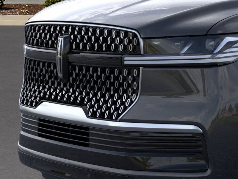 New 2026 Lincoln Navigator L Reserve AWD/4WD image 17