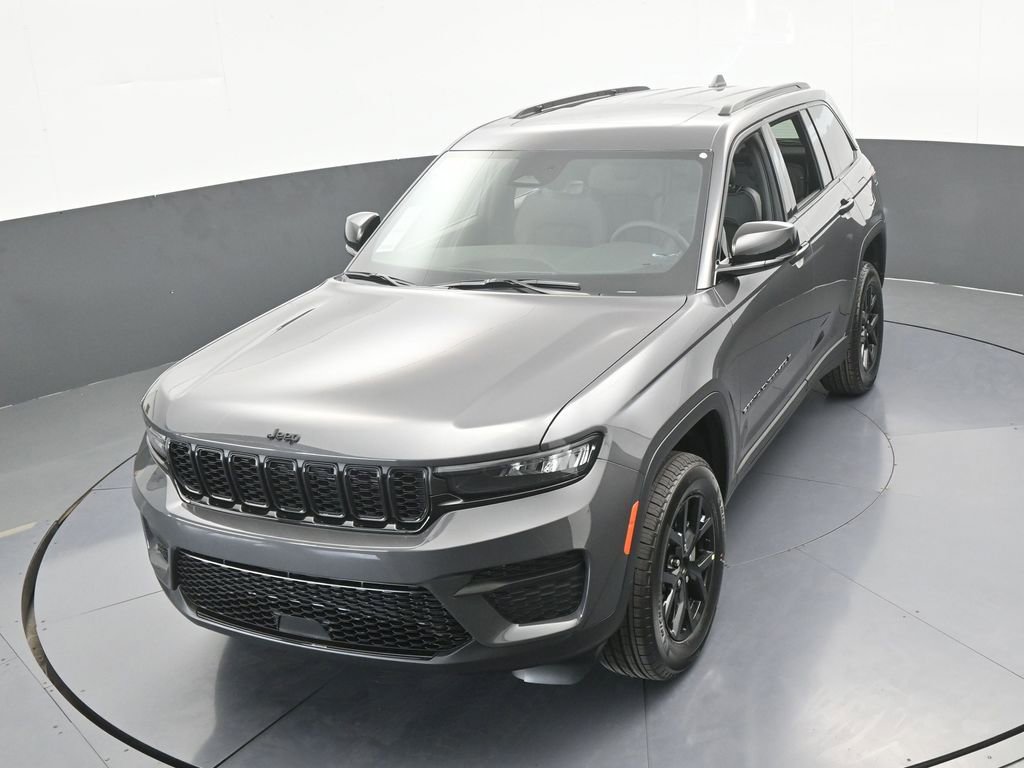 New 2025 Jeep Grand Cherokee Altitude image 38