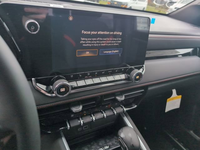 New 2026 Chevrolet Colorado Z71 w/ Technology Package AWD/4WD image 22