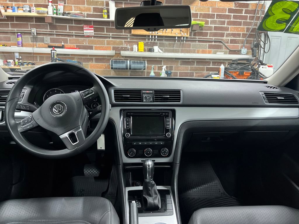 Used 2013 Volkswagen Passat 2.5 SE image 17