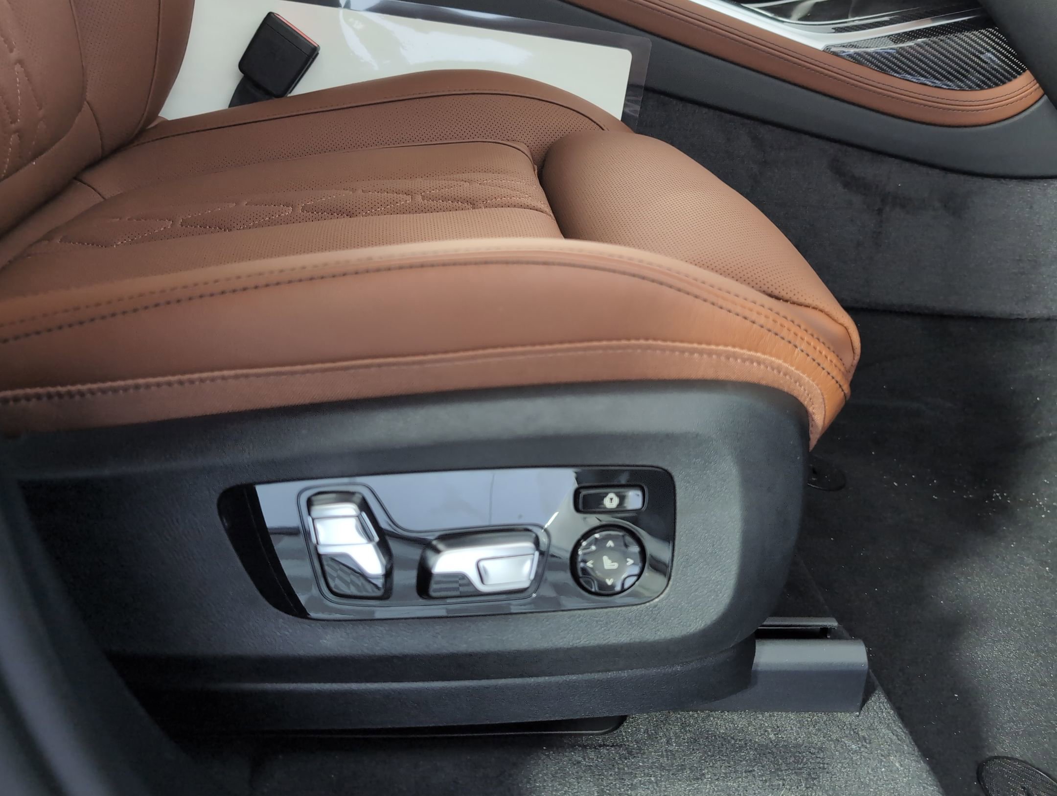 New 2026 BMW X7 M60i image 33