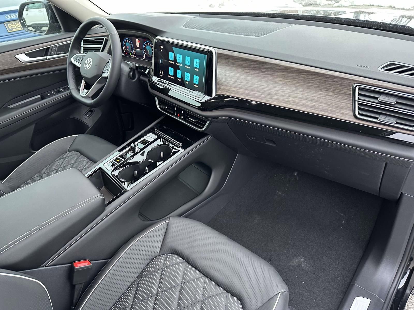 New 2026 Volkswagen Atlas SEL Premium R-Line image 12