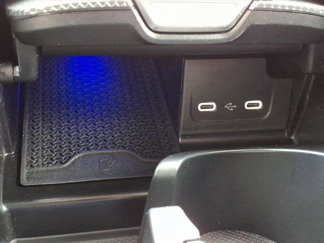 Used 2025 Mercedes-Benz C 300 4MATIC Sedan image 8