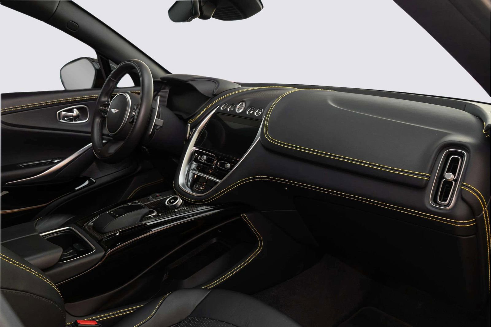 Used 2023 Aston Martin DBX 707 AWD/4WD image 32