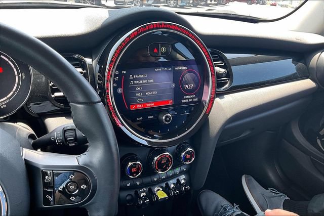Used 2024 MINI Cooper SE FWD image 6