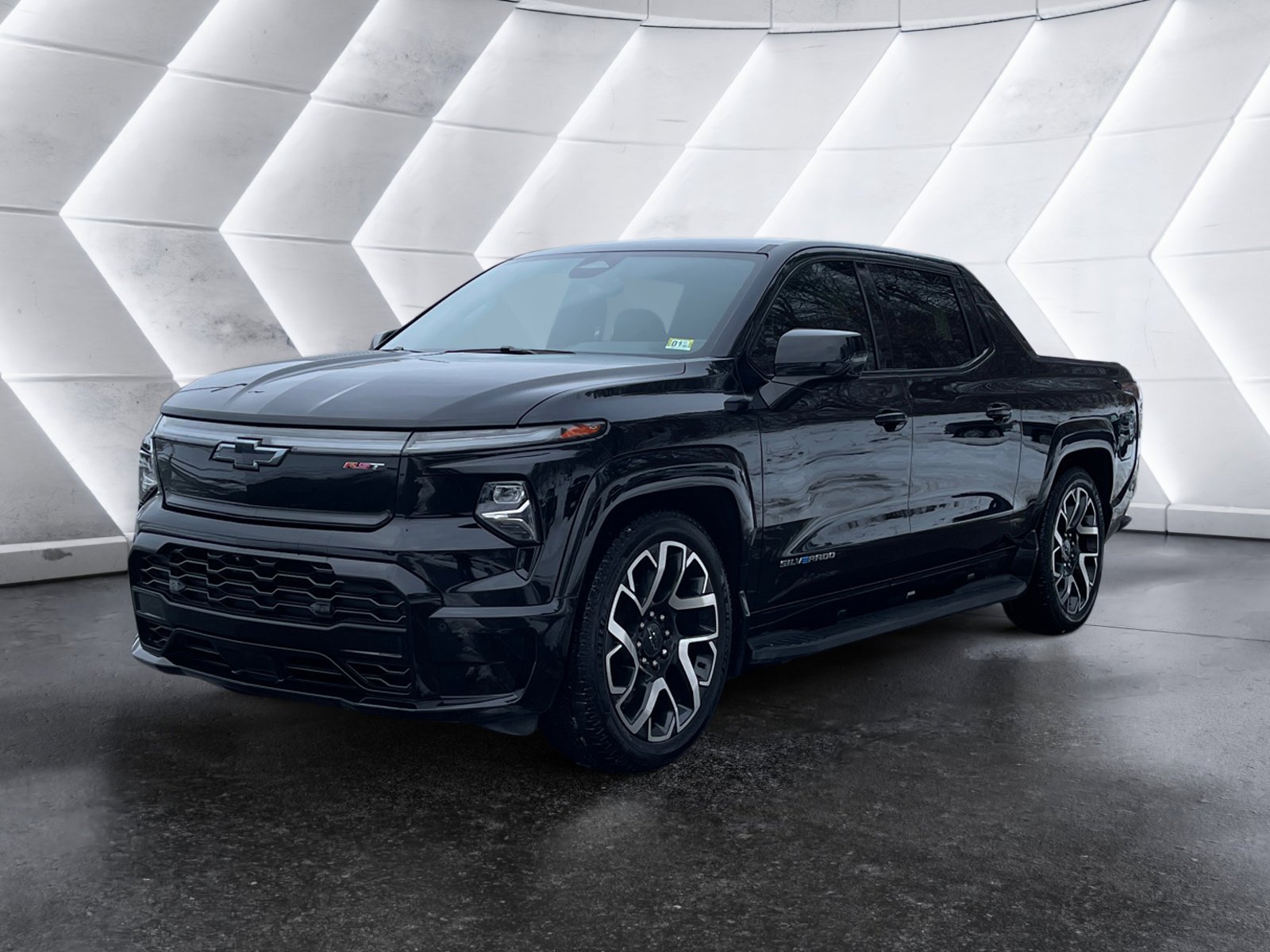 Used 2024 Chevrolet Silverado EV RST image 2