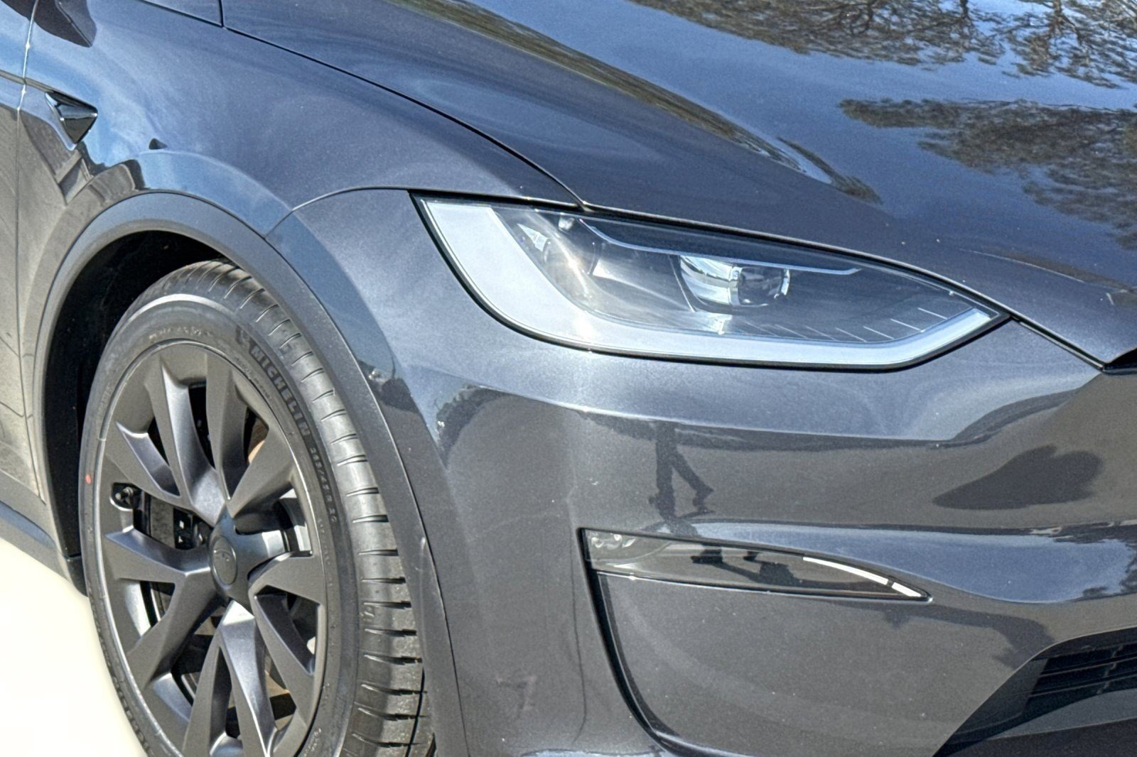 Used 2024 Tesla Model X image 10