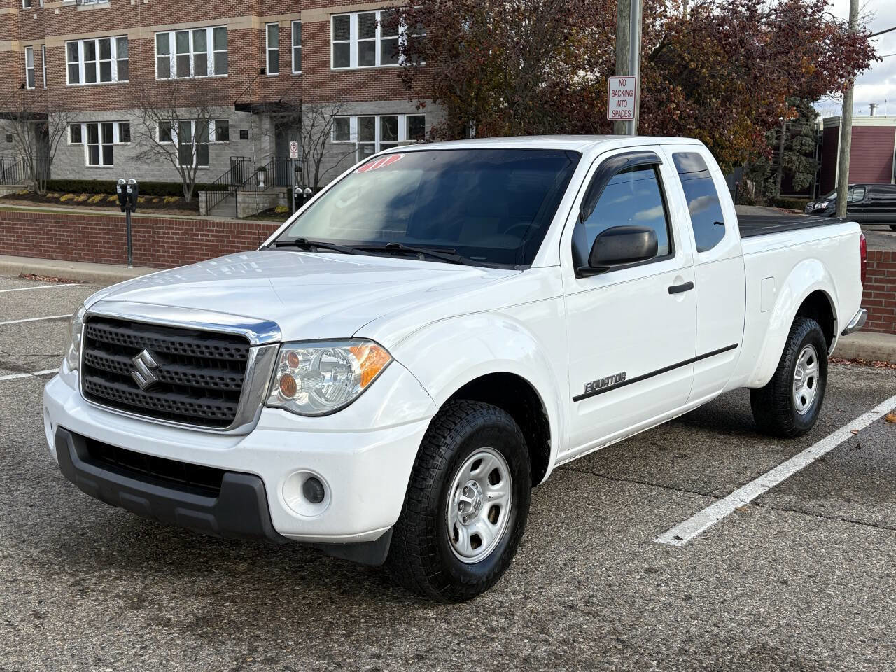 Used 2011 Suzuki Equator 2WD Extended Cab image 1