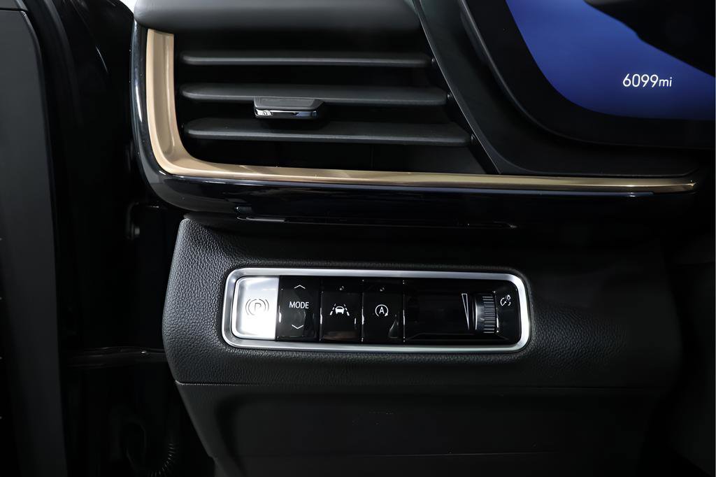 Used 2024 Buick Envision Avenir image 20