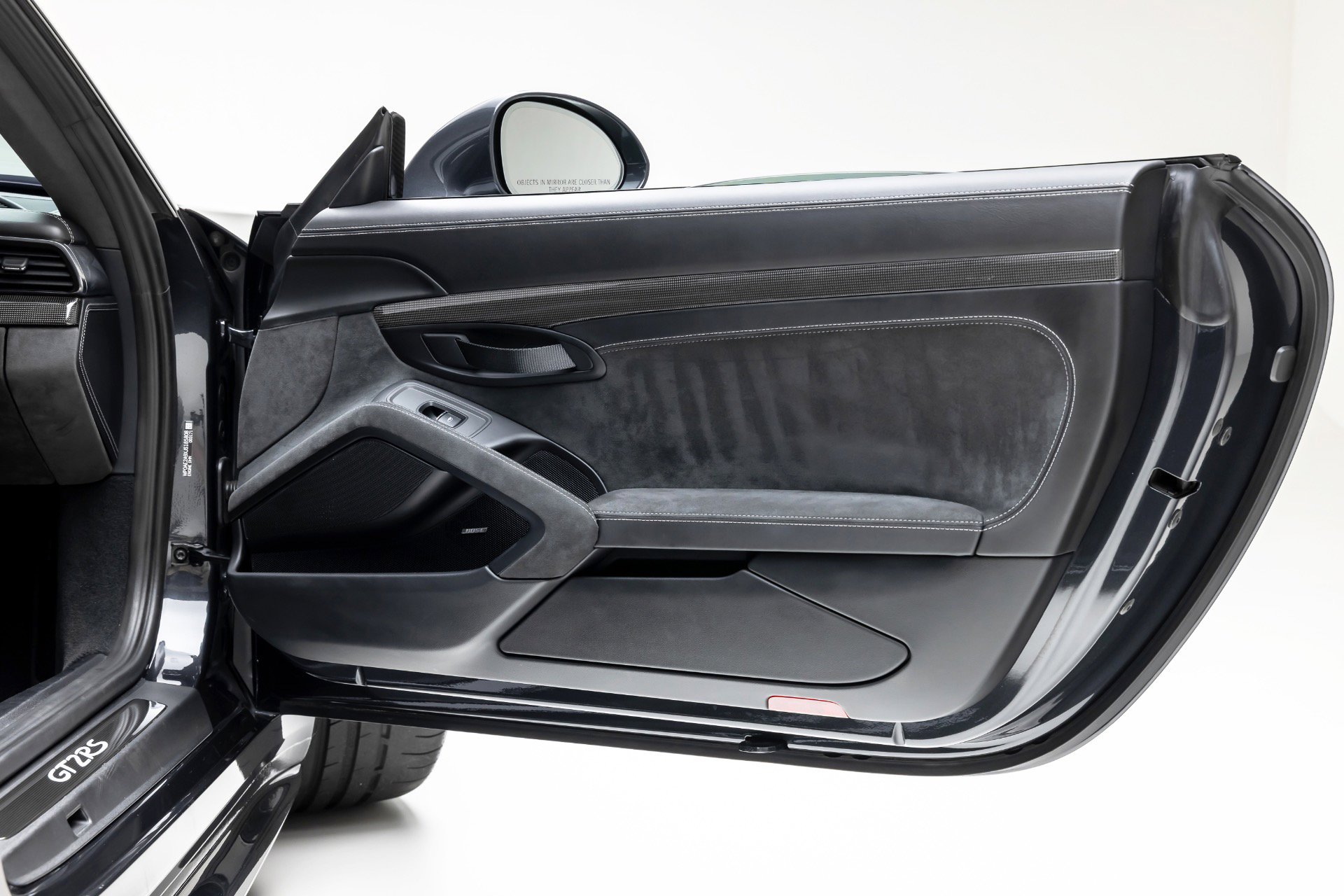 Used 2018 Porsche 911 GT2 RS image 31