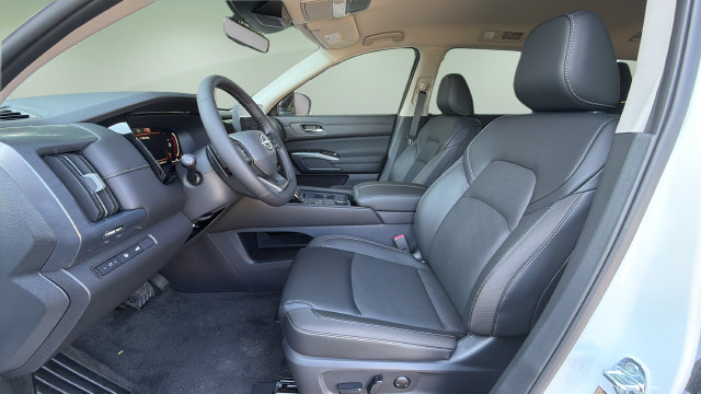 New 2026 Nissan Pathfinder SL AWD/4WD image 16