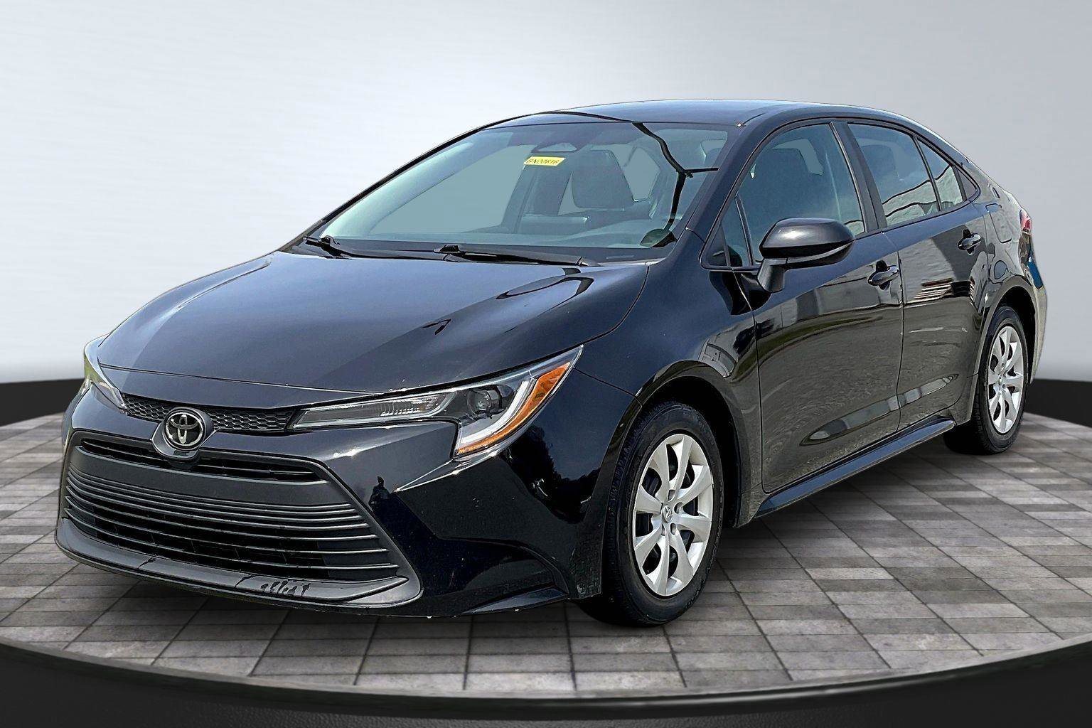 Used 2024 Toyota Corolla LE FWD image 12