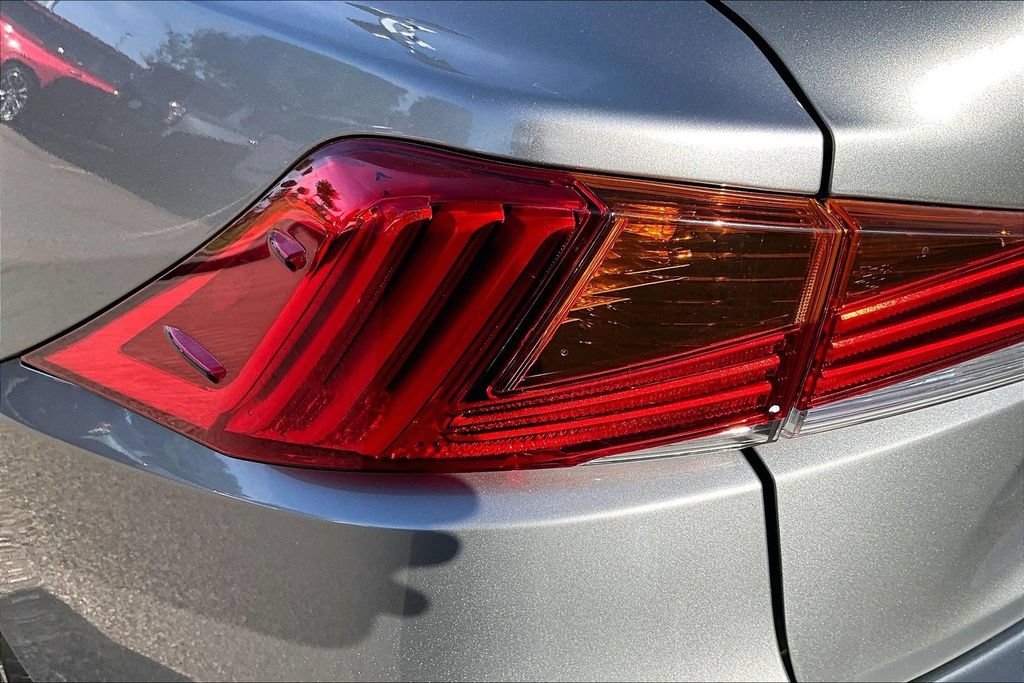 Used 2020 Lexus IS 350 F Sport AWD/4WD image 32