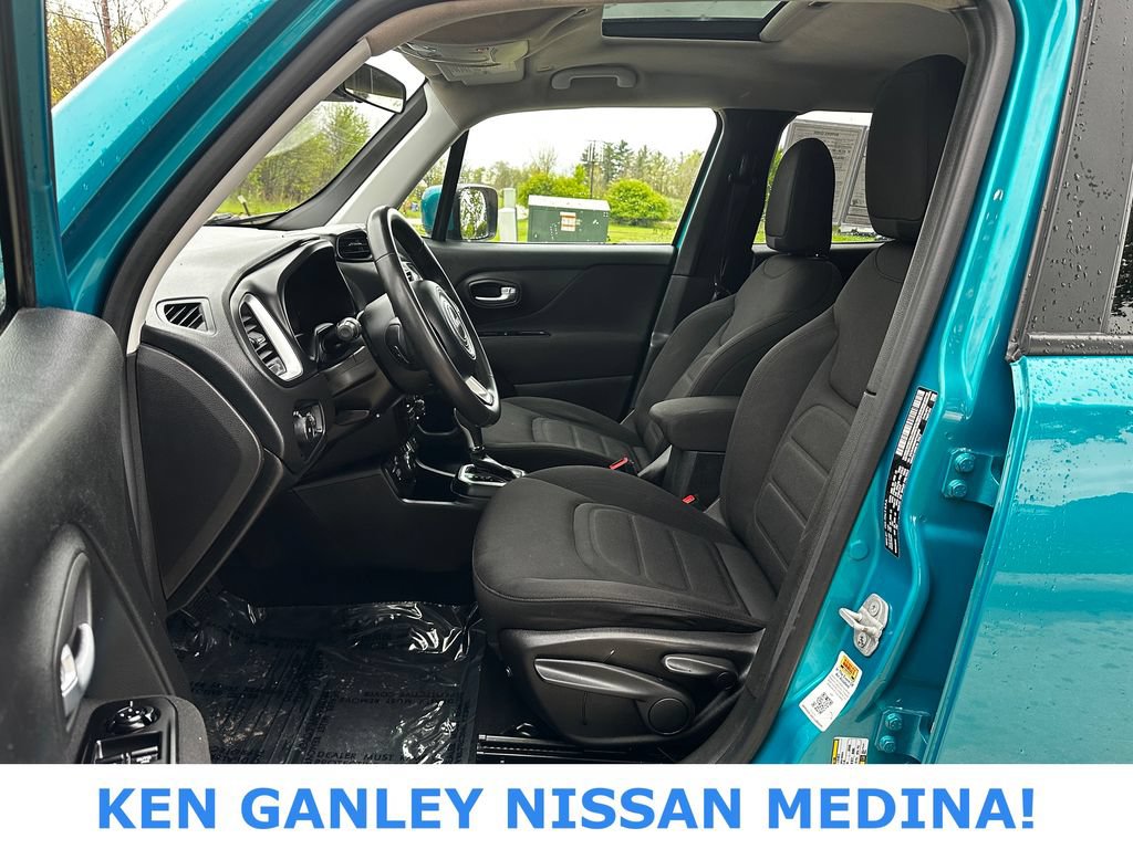 Used 2021 Jeep Renegade Latitude AWD/4WD image 36