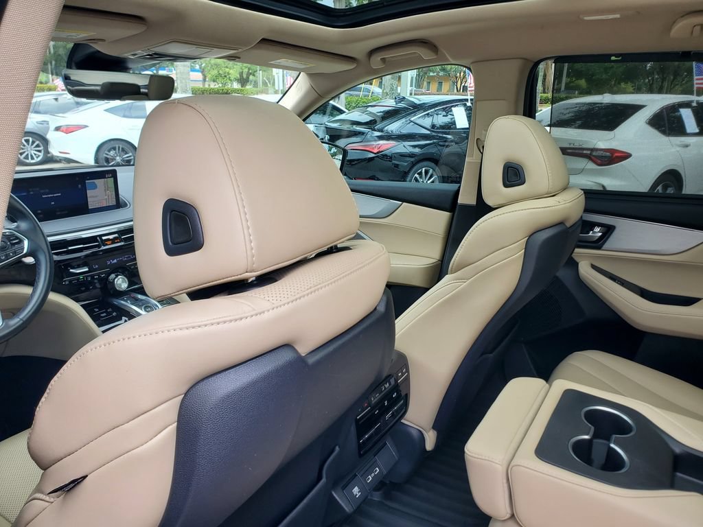 Certified 2024 Acura MDX FWD w/ Technology Package image 11