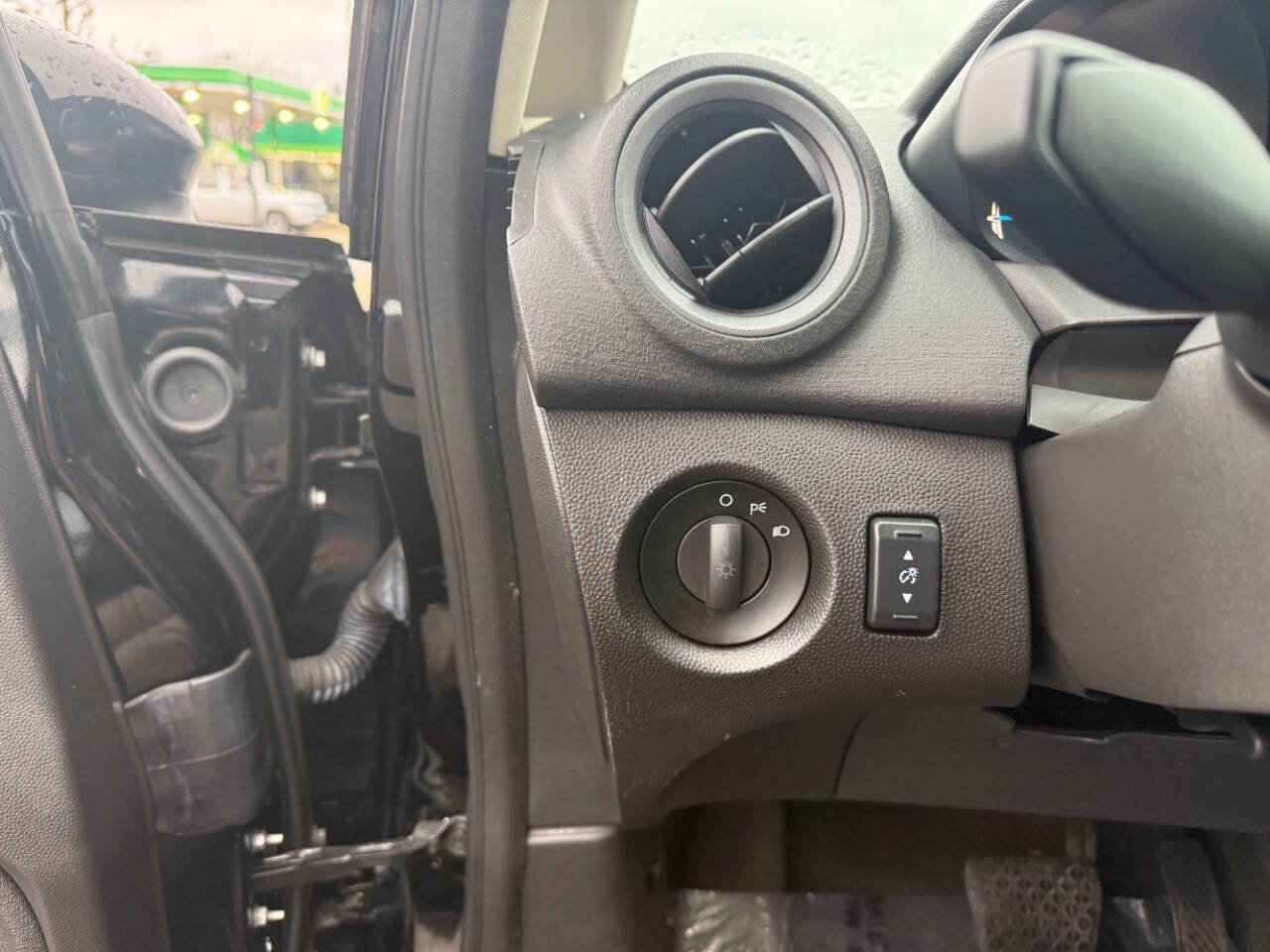 Used 2016 Ford Fiesta S image 12