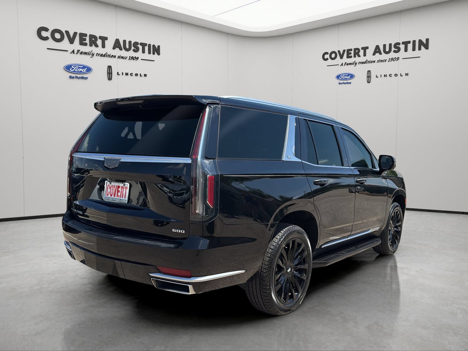 Used 2021 Cadillac Escalade Premium Luxury RWD image 5