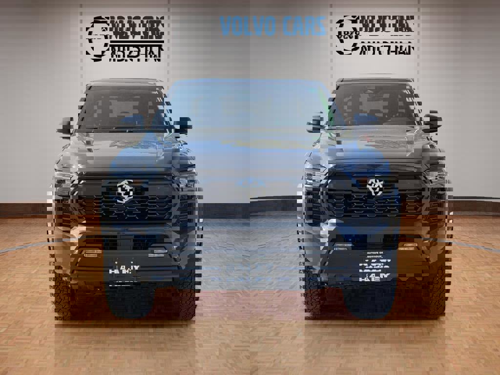 Used 2025 Toyota Tacoma TRD Off-Road image 25