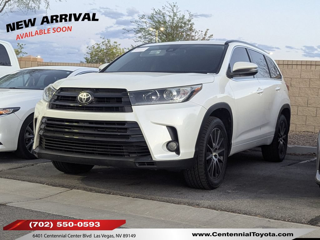 Used 2017 Toyota Highlander SE