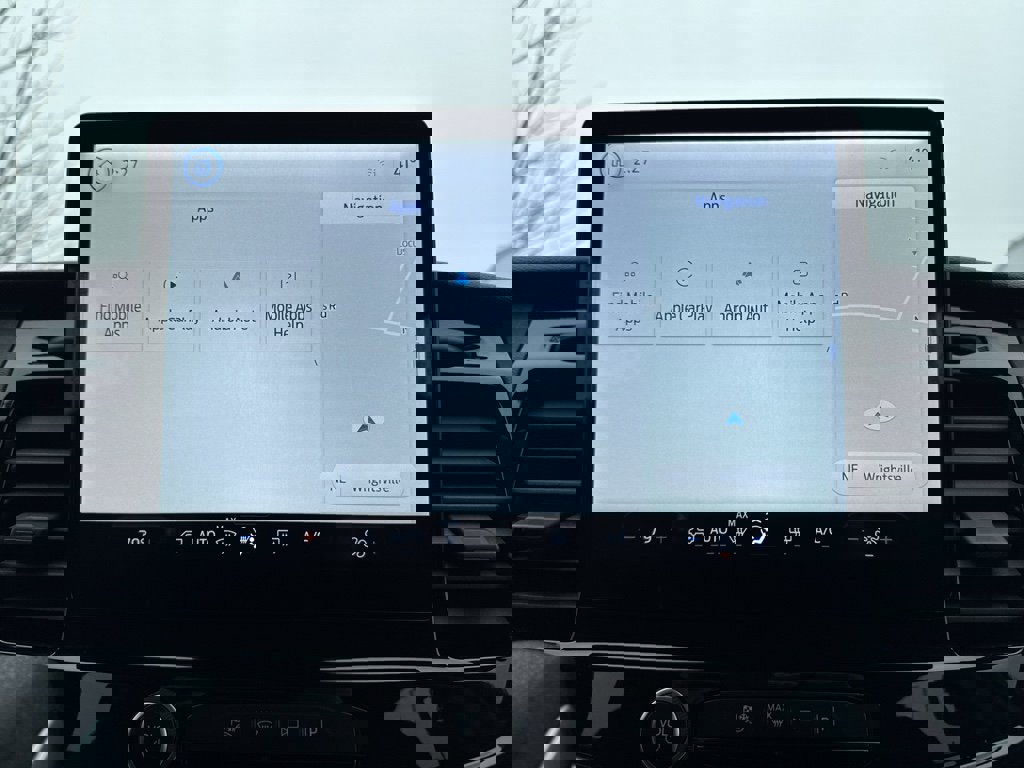 Used 2023 Ford Transit 350 XLT image 20