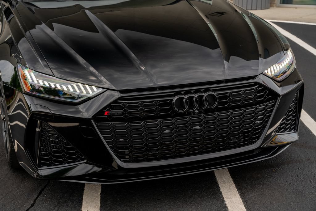 Used 2022 Audi RS 6 AWD/4WD image 5