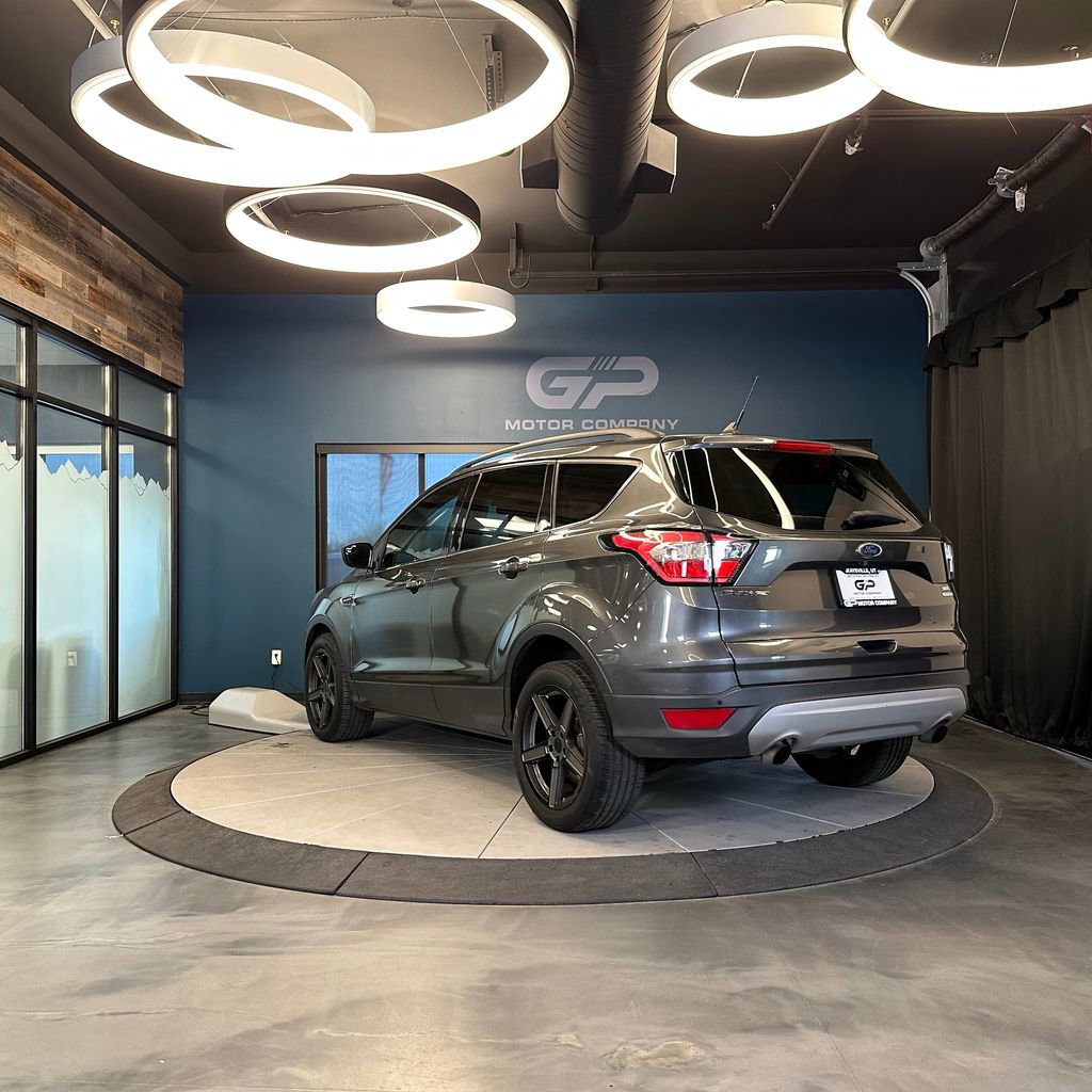 Used 2018 Ford Escape SEL image 5