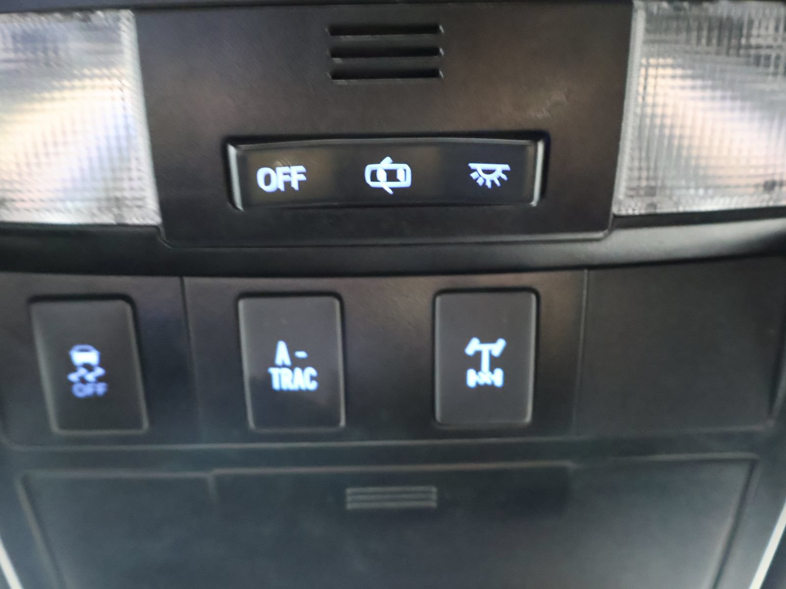 Used 2019 Toyota Tacoma TRD Off-Road w/ Technology Package AWD/4WD image 35